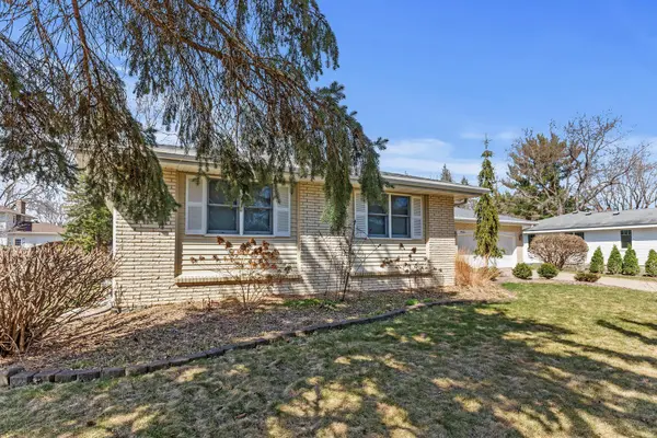 9932 Oxborough RD, Bloomington, MN 55437