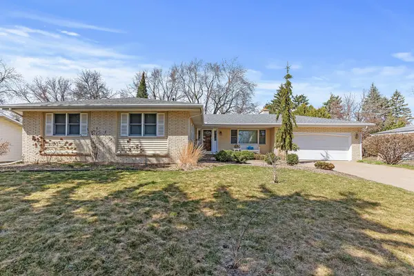 9932 Oxborough RD, Bloomington, MN 55437
