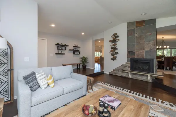 7316 Claredon DR, Edina, MN 55439