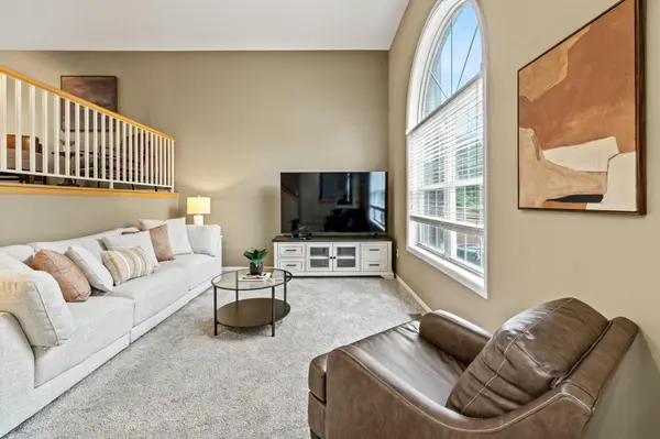 6491 Regency LN, Eden Prairie, MN 55344