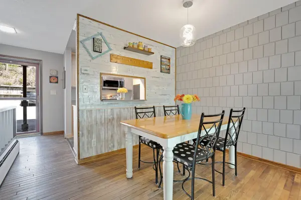 380 Ramsey ST #4A, Saint Paul, MN 55102