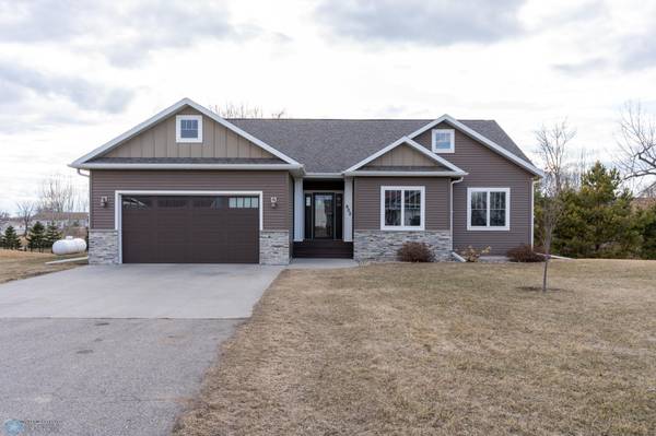 605 2nd ST, Arthur, ND 58006