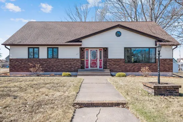 317 15th AVE E, Ashland, WI 54806