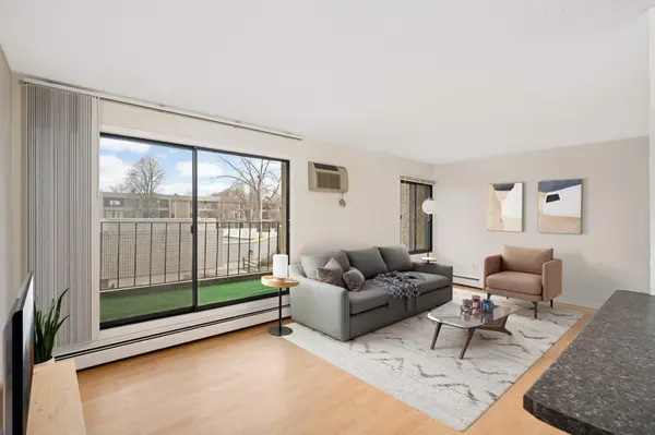 4110 Rahn RD #210, Eagan, MN 55122