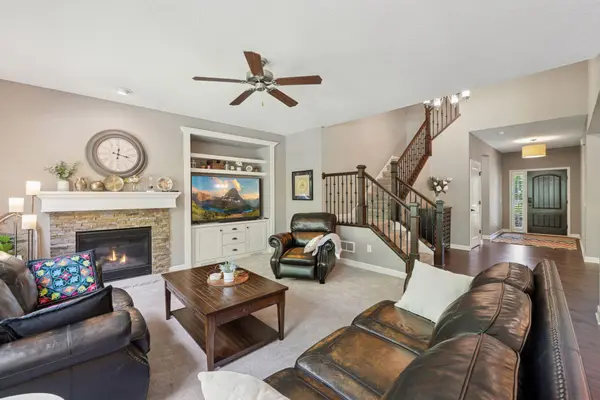 3600 Strawberry LN, Excelsior, MN 55331