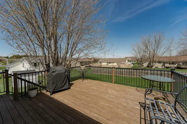 414 8th ST NW, Dodge Center, MN 55927