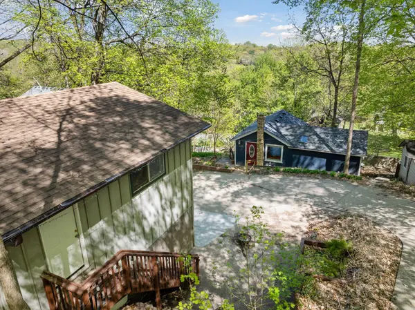 6687 Deerwood ST, Chanhassen, MN 55317