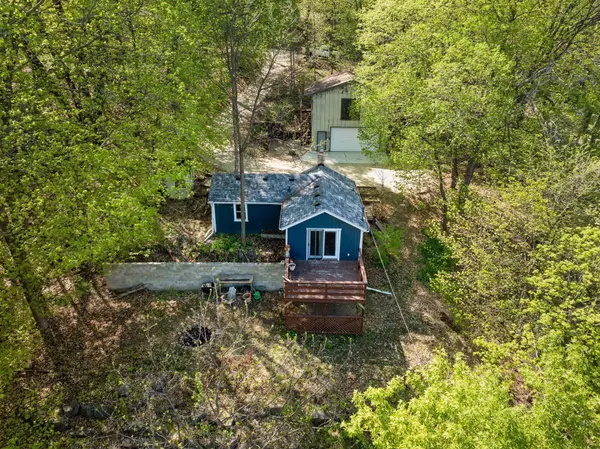 6687 Deerwood ST, Chanhassen, MN 55317