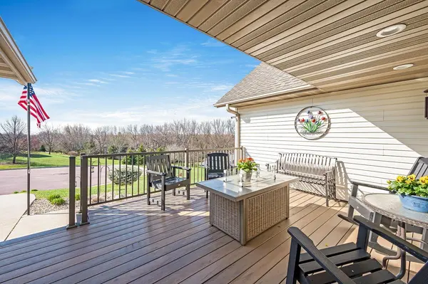 1220 June CT, Windom, MN 56101