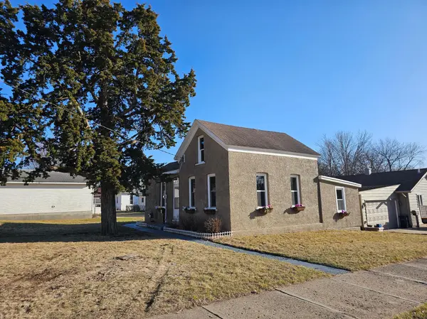 1017 1st ST N, New Ulm, MN 56073