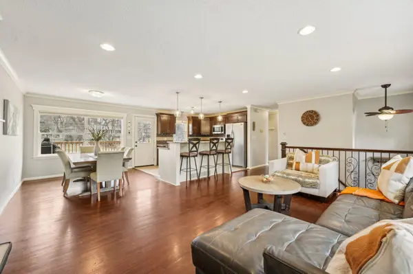 16210 Woodland LN, Minnetonka, MN 55345