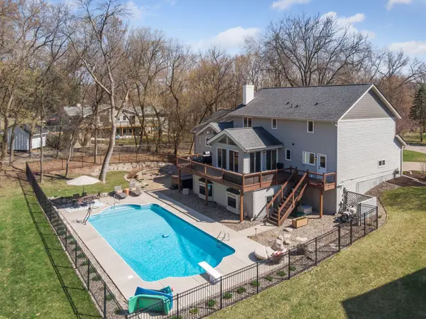 15600 White Pine DR, Wayzata, MN 55391