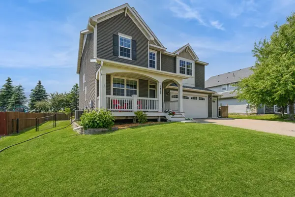1810 Cherry CIR, Carver, MN 55315