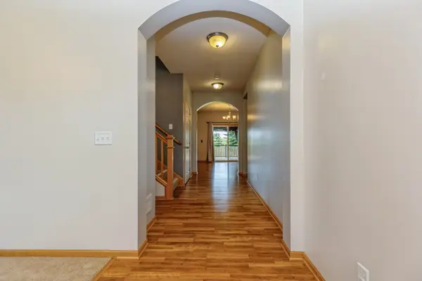 1810 Cherry CIR, Carver, MN 55315