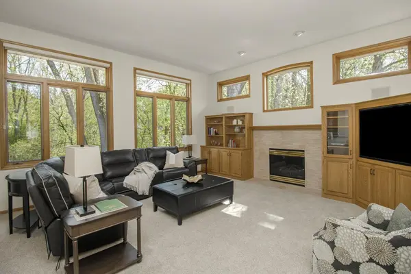 1840 Deer Pond CIR, Eagan, MN 55122