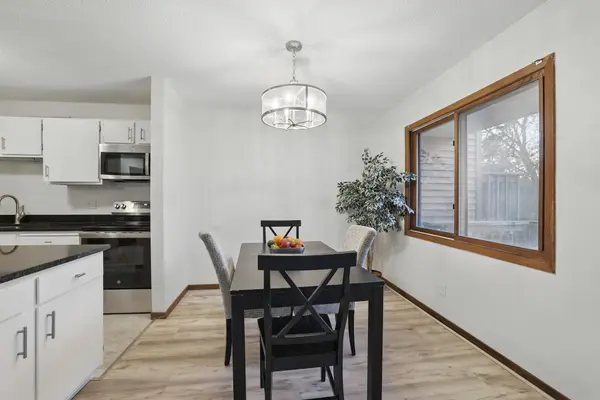 6806 Langford DR, Edina, MN 55436