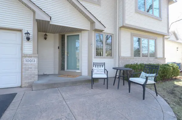 10013 Hidden Oaks LN N, Champlin, MN 55316