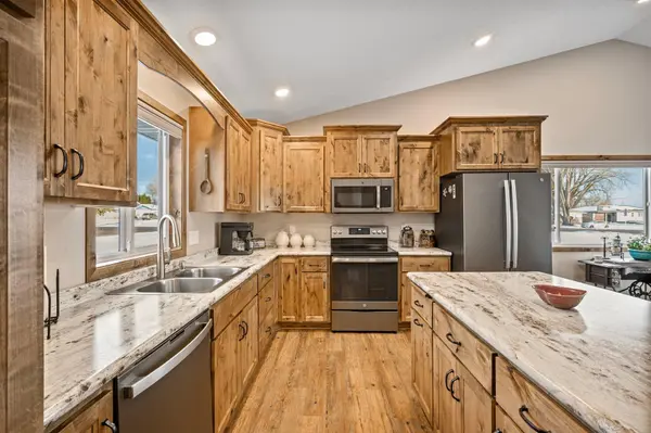 101 Bal Veld DR, Pease, MN 56363