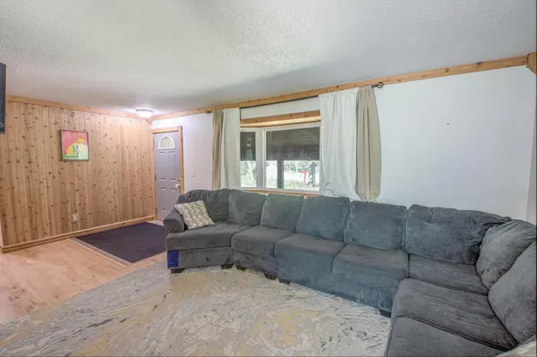 30 Buckskin BLVD SE, Isanti, MN 55040