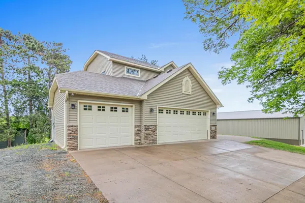 22561 Typo Creek DR NE, Stacy, MN 55079