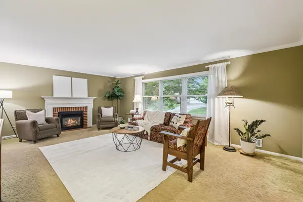 15325 Holdridge DR E, Minnetonka, MN 55391