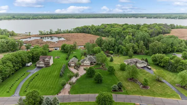3041 209th LN NW, Oak Grove, MN 55011