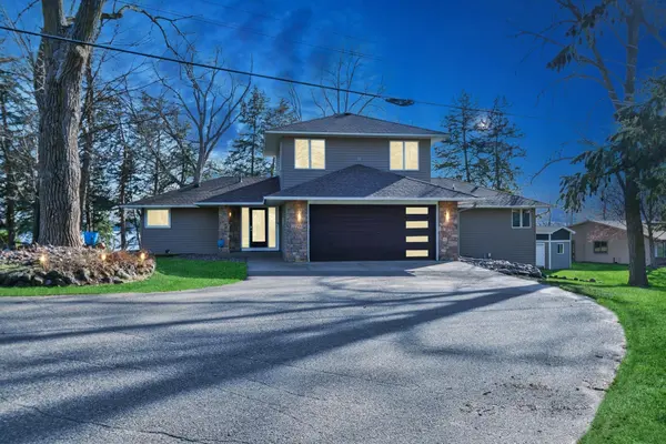 22290 Jason AVE N, Forest Lake, MN 55025