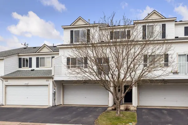 3827 Abercrombie LN, Stillwater, MN 55082