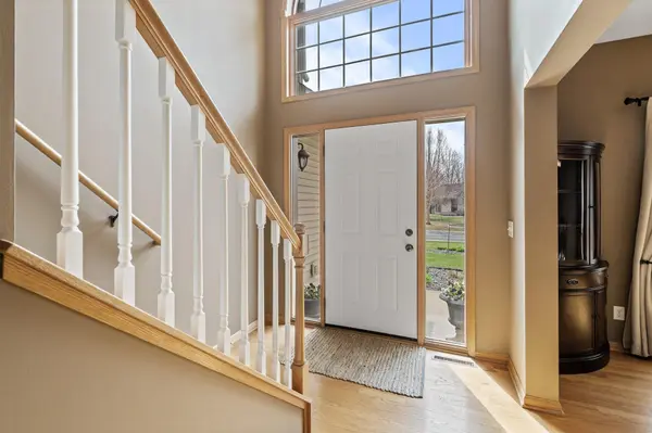 17819 Flushing Hills CT, Lakeville, MN 55044