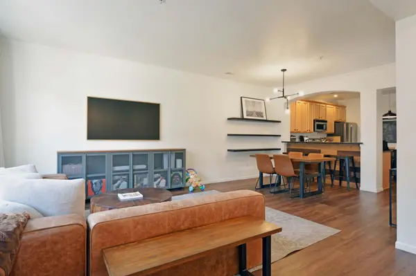 1550 Zarthan AVE S #512, Saint Louis Park, MN 55416