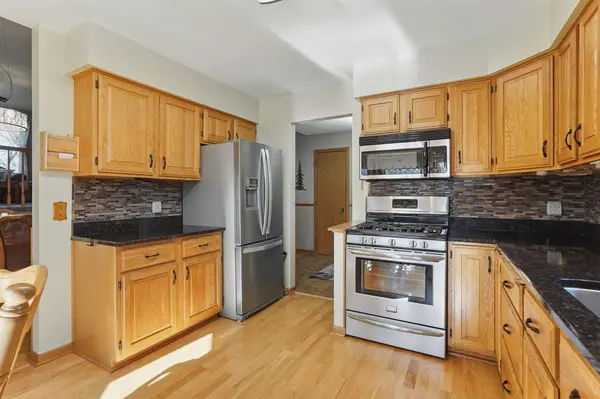 7785 214th ST N, Forest Lake, MN 55025