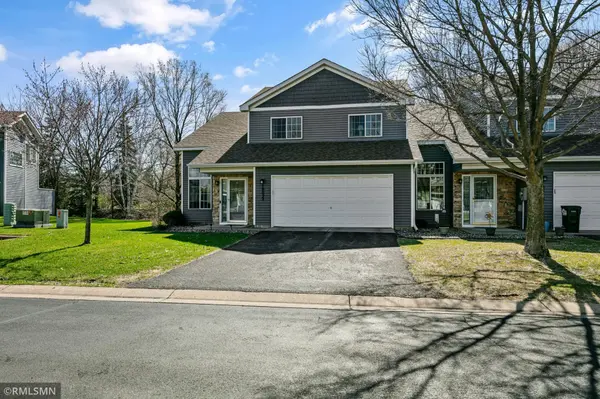 10052 Pleasure Creek CIR NE, Blaine, MN 55434