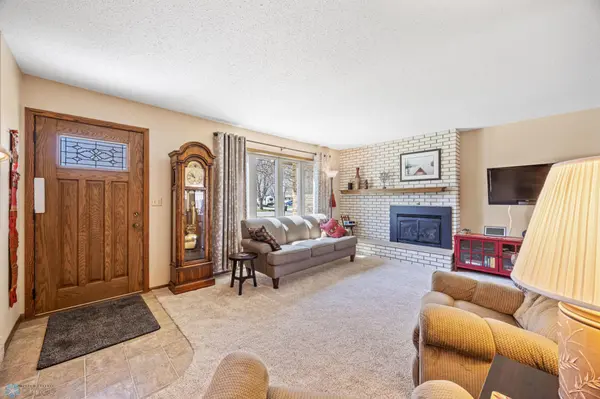 1402 E Gateway CIR S #L, Fargo, ND 58103