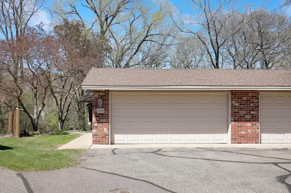2328 Wildwood TRL, Hopkins, MN 55305