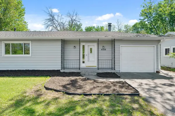 4328 Nicols RD, Eagan, MN 55122