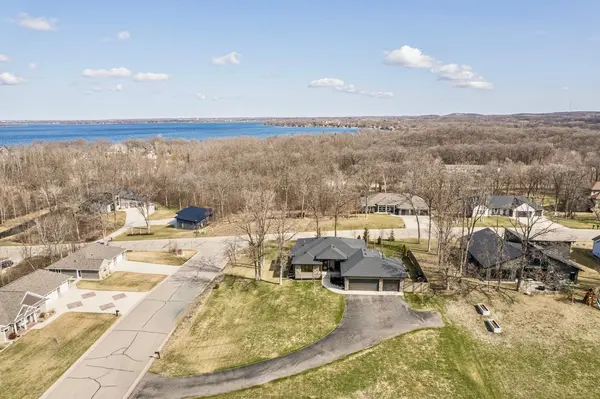 1881 Hickory LN, Detroit Lakes, MN 56501