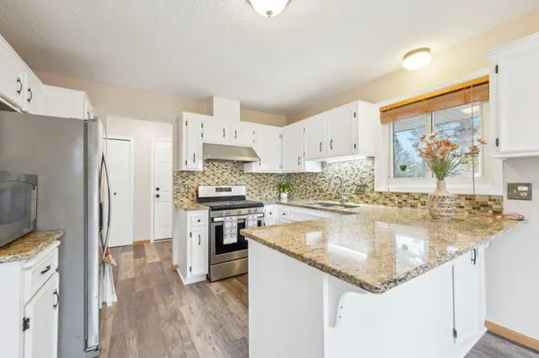1019 Briar Creek RD, Eagan, MN 55123