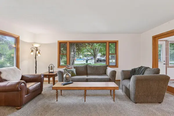 17810 11th AVE N, Plymouth, MN 55447