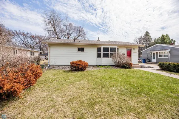1808 12th ST S, Moorhead, MN 56560