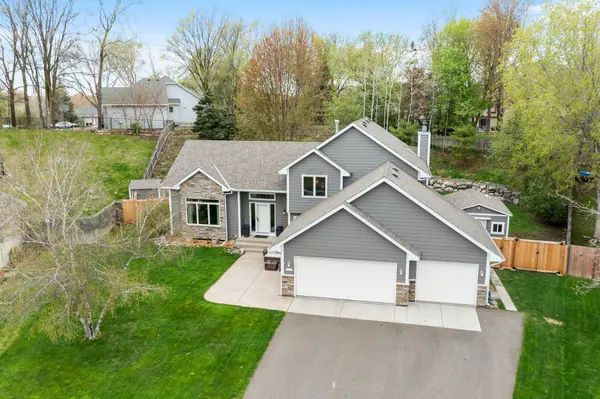 1421 Horseshoe CIR, Eagan, MN 55122