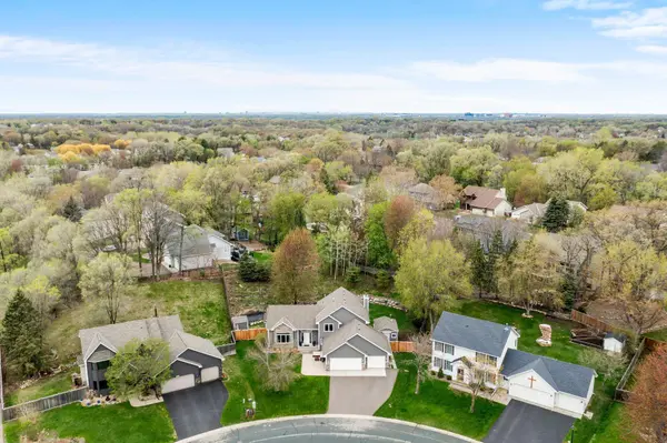 1421 Horseshoe CIR, Eagan, MN 55122