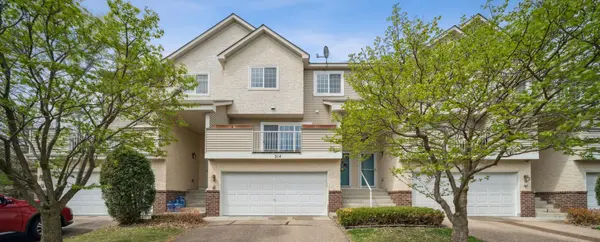 314 Brickyard DR, Chaska, MN 55318