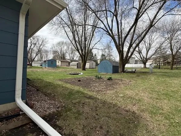 274 Buckwheat AVE, Windom, MN 56101