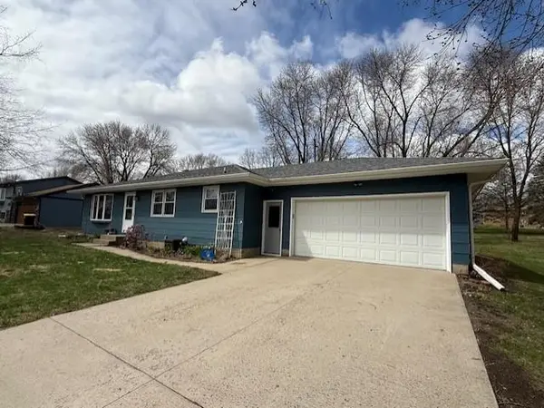 274 Buckwheat AVE, Windom, MN 56101