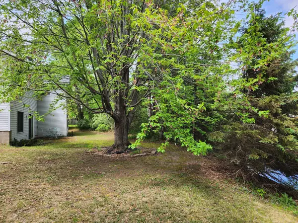 9970 Starlight DR, Woodbury, MN 55125