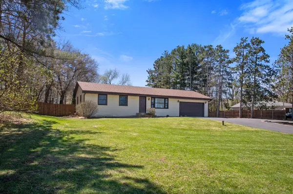 2748 Crosstown BLVD NE, Andover, MN 55304