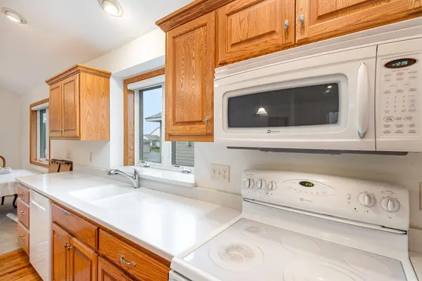 403 Flag BLVD NE, New Prague, MN 56071