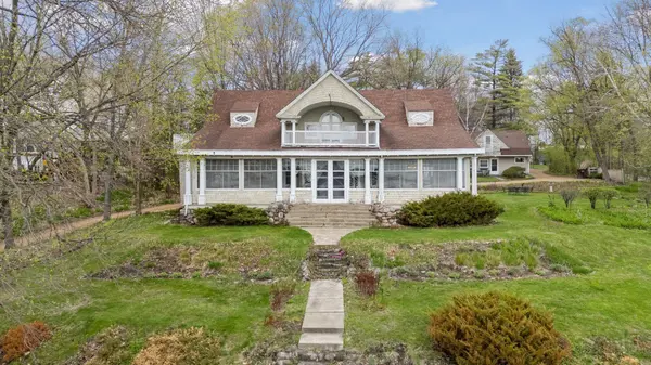 3022 Shoreline DR, Minnetonka Beach, MN 55391