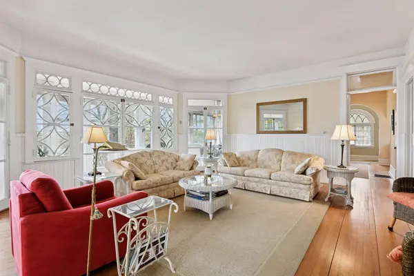 3022 Shoreline DR, Minnetonka Beach, MN 55391