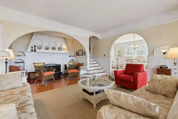 3022 Shoreline DR, Minnetonka Beach, MN 55391